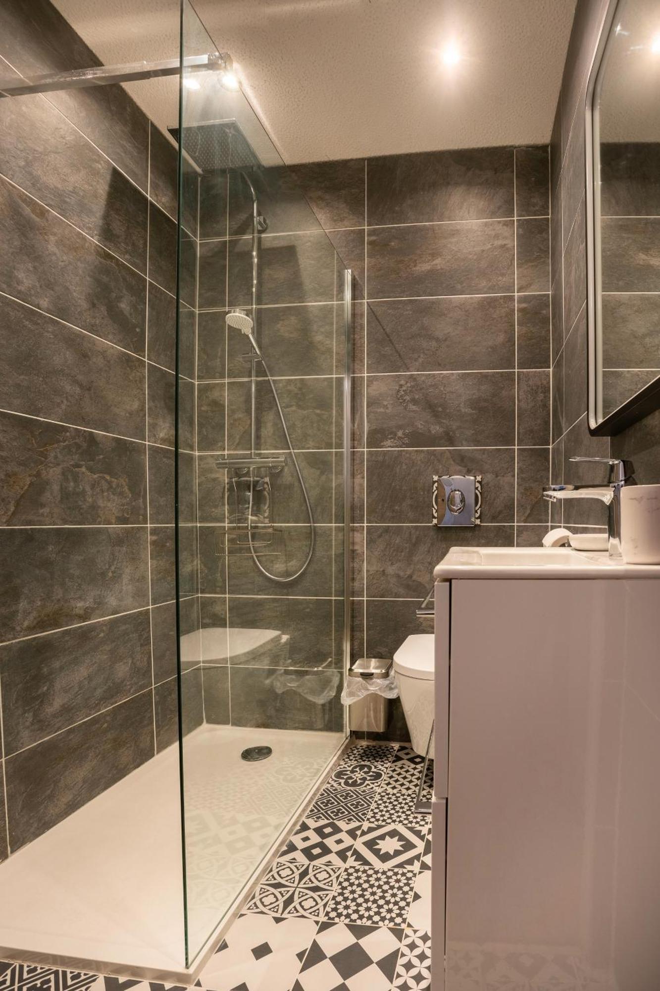 La Vaca T3 Standing Climatisation Wifi Netflix Coeur Historique Apartamento Béziers Exterior foto